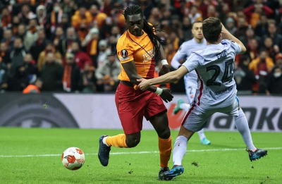 Galatasaray, Barcelona'ya 2-1 yenilerek elendi