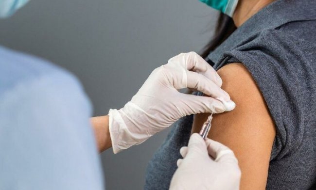 '18 yaş ve üstünün, en az bir doz aşı yaptıranların oranı yüzde 70'i geçti'