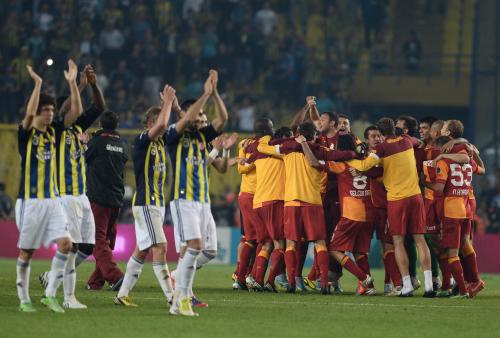 Galatasaray son dakikalarda güldü!