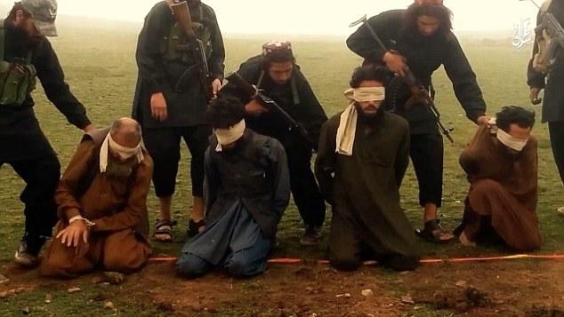 IŞİD, porno izleyen adamı kırbaçladı!