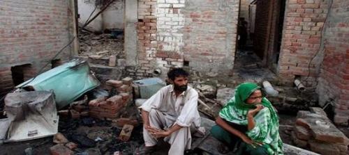 Pakistan'da kiliseye intihar saldırısı!