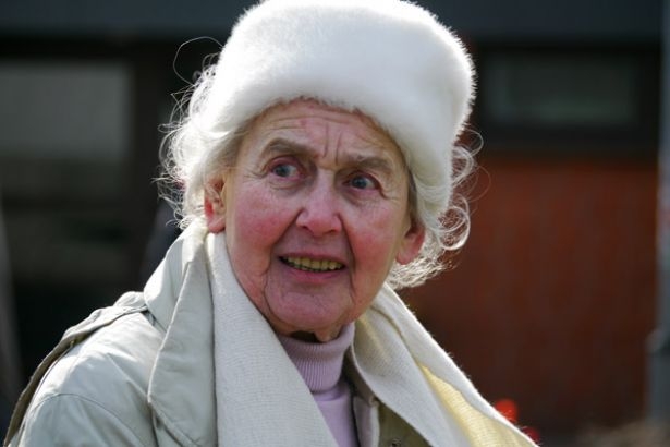 87 yaşındaki kadın Nazi'ye hapis cezası!