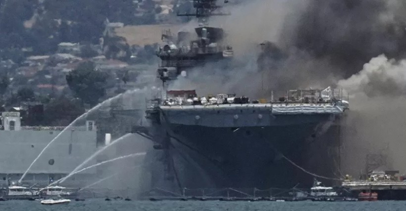 ABD savaş gemisinde yangın