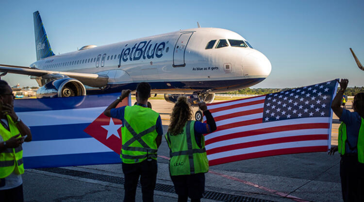 ABD, Venezuela'ya destek olduğu gerekçesiyle Küba'ya giden tüm uçuşları yasakladı