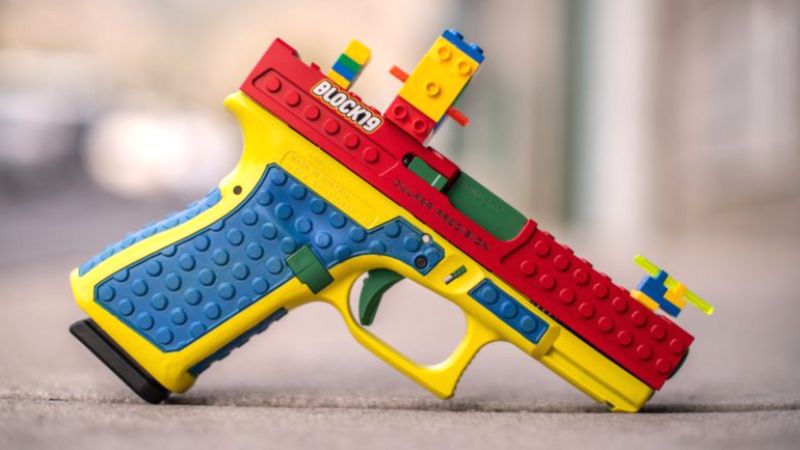 ABD'de çocuk oyuncağına benzeyen tabanca üreten şirkete tepki