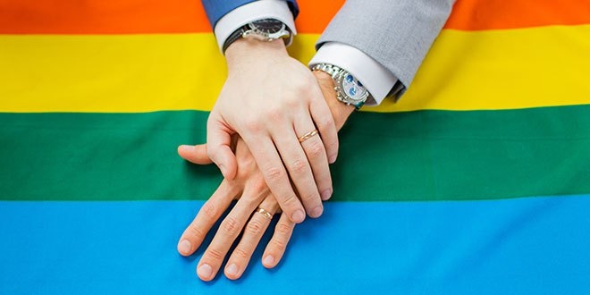 ABD’de eşcinsel çiftler evlat edinebilecek!