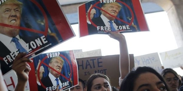 ABD'de Trump protestoları ikinci gününde: Bizim başkanımız değil