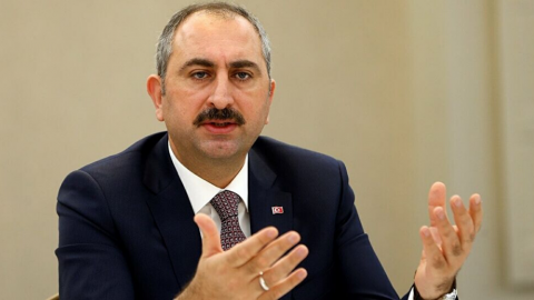Adalet Bakanı: Cezaevlerinde 3 mahkum koronavirüs nedeniyle yaşamını yitirdi