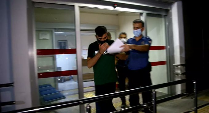 Adana'da kız arkadaşını 9. kattaki balkondan sarkıtan saldırgan yakalandı