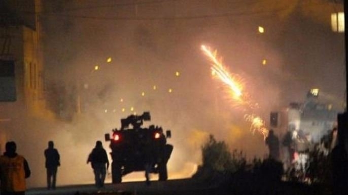 Adana'da polise bombalı saldırı!