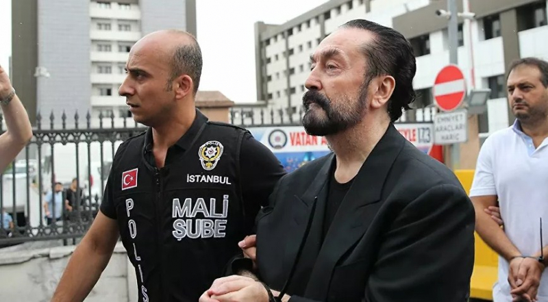 Adnan Oktar'ın tutukluluğunun devamına karar verildi