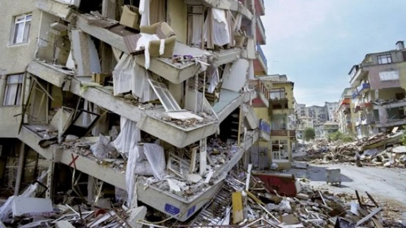 AFAD: Deprem sonrasında, 37’si büyüklüğü 4’ün üzerinde olmak üzere, toplam 521 artçı sarsıntı yaşandı