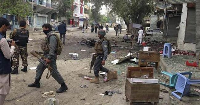 Afganistan'da intihar saldırısı: 12 ölü!