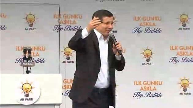 Ahmet Davutoğlu: Yarın balkondan demokrasi şöleni yapacağız!