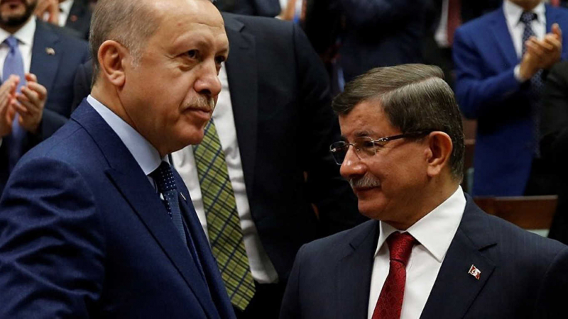 Ahmet Davutoğlu: Erdoğan istişare sürecini başlatsaydı, kötü gidişi engellerdik