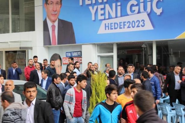 AKP bürosuna silahlı saldırı! Vekil oğlu öldü...