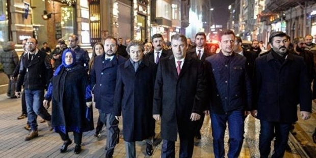 AKP heyetinden Rusya Konsolosluğu’na taziye ziyareti