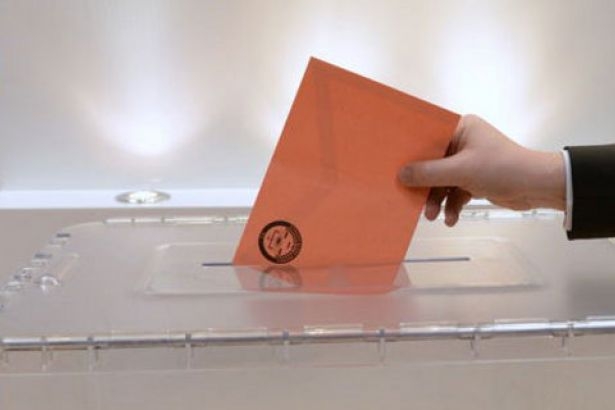 AKP, seçimlere yeniden takvimlendirme istedi!