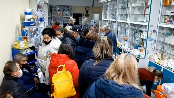 Alışverişe gelen Bulgarlar, ilaçları da Edirne'deki eczanelerden alıyor