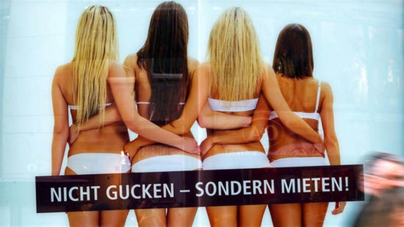 Almanya'da cinsiyetçi reklamlara yasak!