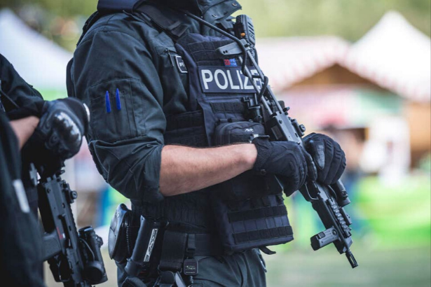 Almanya'da silahlı saldırı: En az 6 ölü