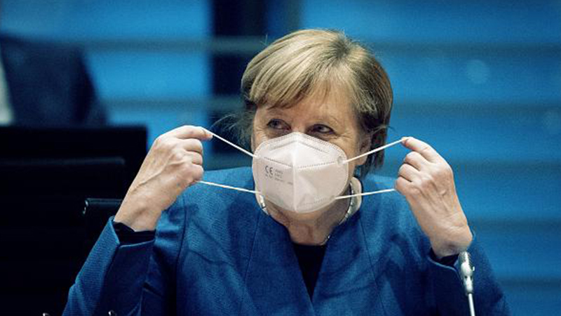 Angela Merkel, AstraZeneca aşısı oldu 