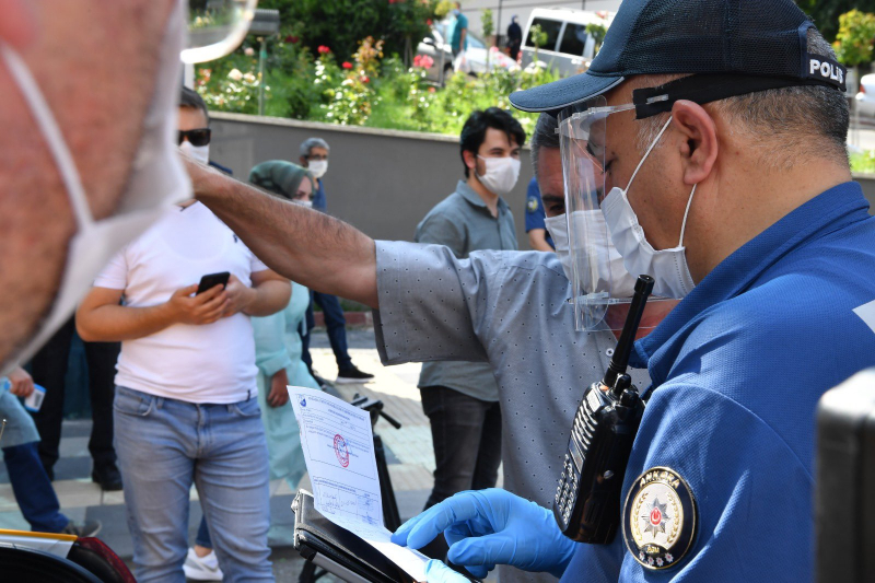 Ankara Valiliği: Bir ayda 5.7 milyon TL koronavirüs cezası kesildi
