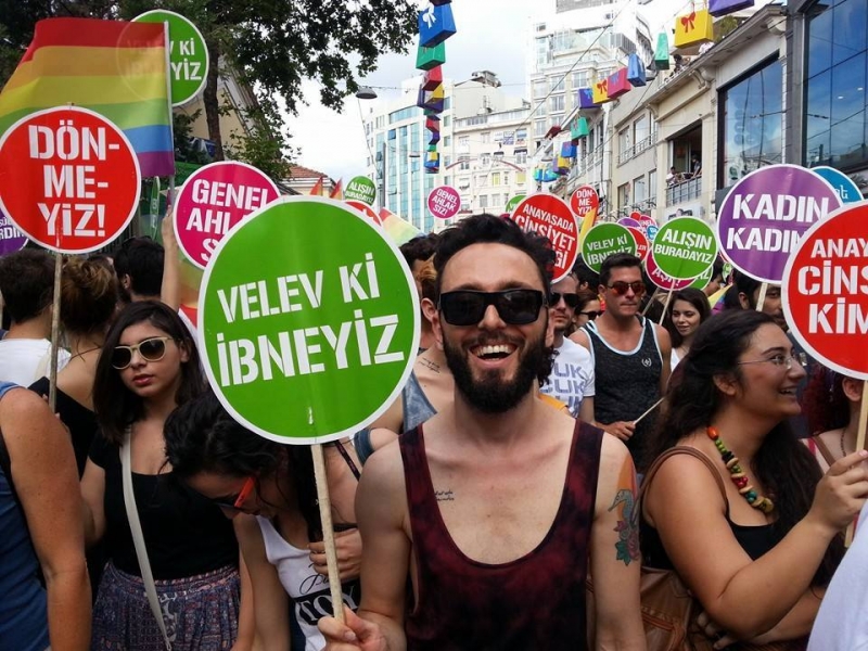 homofobi ve transfobi karşıtı yürüyüş