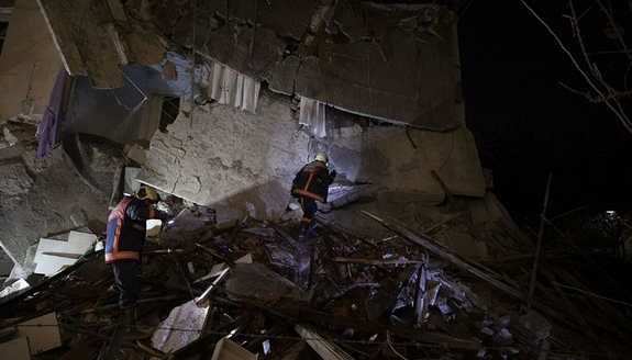Ankara’da 3 katlı binada patlama: 2’si çocuk 6 yaralı