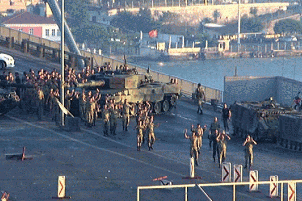 Ankara'da bin 200 asker serbest bırakıldı!