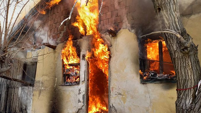 Ankara'da bir evde yangın: 3 çocuktan biri hayatını kaybetti 