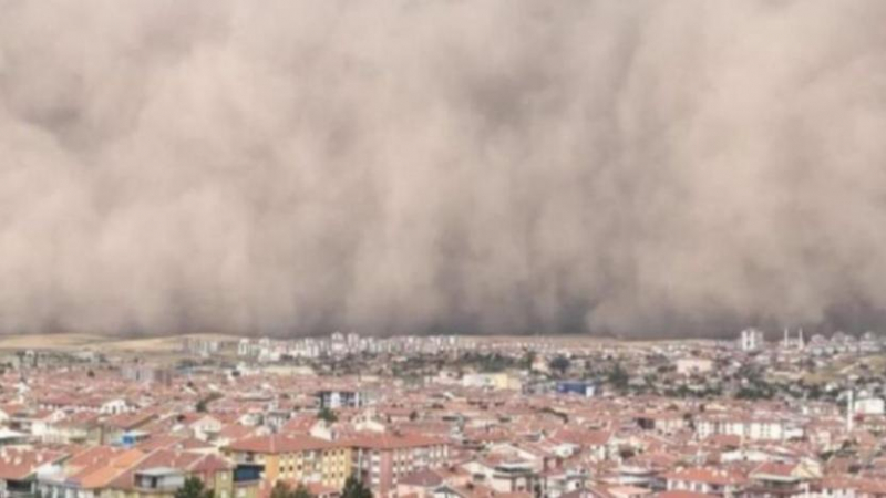 Ankara'da kum fırtınası çıktı: 6 yaralı