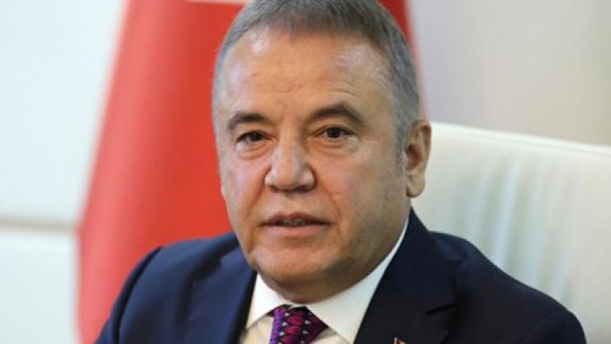 Antalya Büyükşehir Belediye Başkanı koronavirüse yakalandı