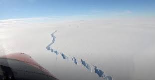 Antarktika’da 270 kilometrelik devasa çatlak oluştu