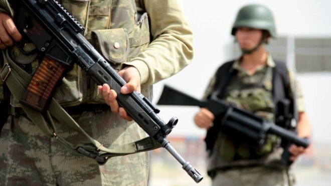 Hakkari'de çatışma: İki asker hayatını kaybetti!