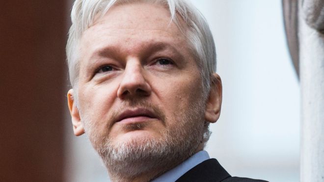 Assange'ın babası: Hücre hapsinde tutuluyor, işkence görüyor