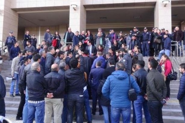 Avukatlara polis müdahalesi: 17 gözaltı!