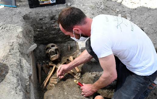 Aydın'da 13'üncü yüzyıldan kalma insan iskeletleri bulundu