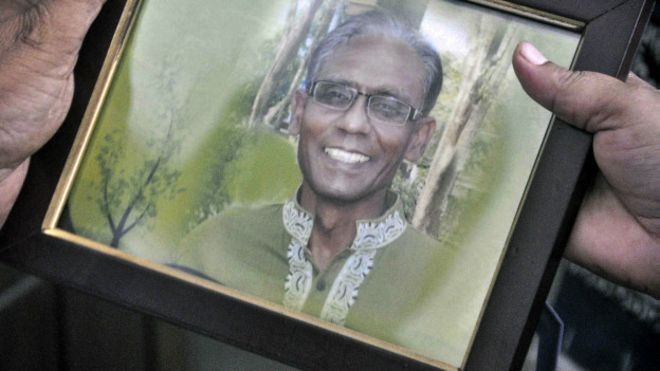 Bangladeş'te bir akademisyen palalarla öldürüldü!