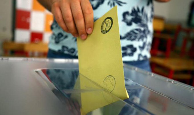 Barış Yarkadaş: AK Parti, seçim barajını yüzde 12'ye çıkarmak istiyor 