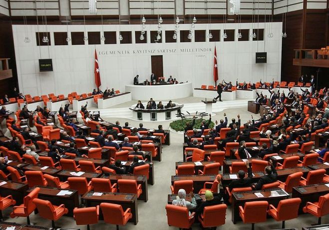 AK Parti'nin yeni anayasa çalışması bitti