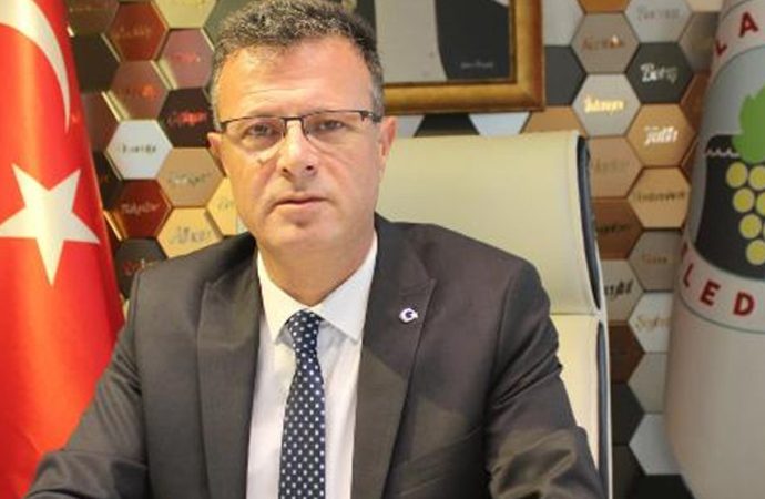 Belediye Başkanı Ahmet Öküzcüoğlu maaşını öğrencilere verecek
