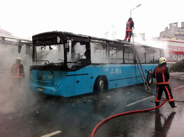 belediye otobüsüne saldırı