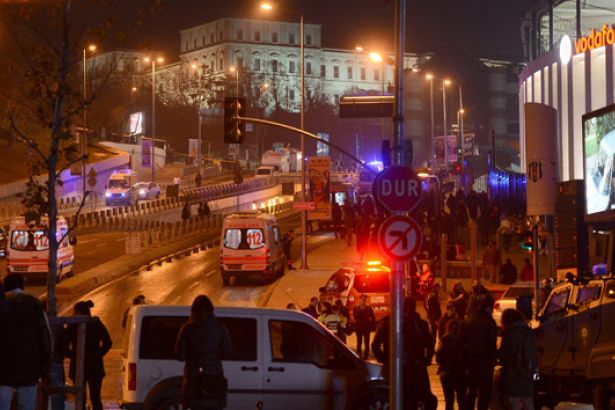 Beşiktaş saldırısını savunduğu iddia edilen 13 sosyal medya kullanıcısı gözaltında!