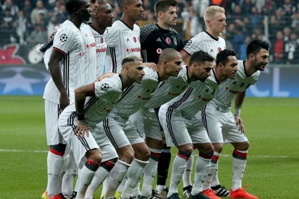 Beşiktaş'ın 11'i Türk futbol tarihine geçti
