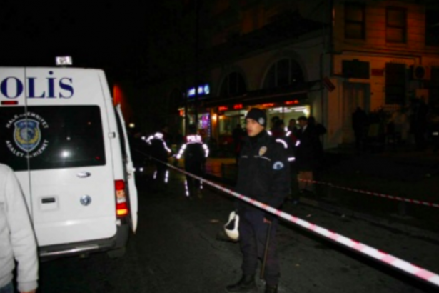 Beyoğlu'nda silahlı çatışma: 1 kişi hayatını kaybetti