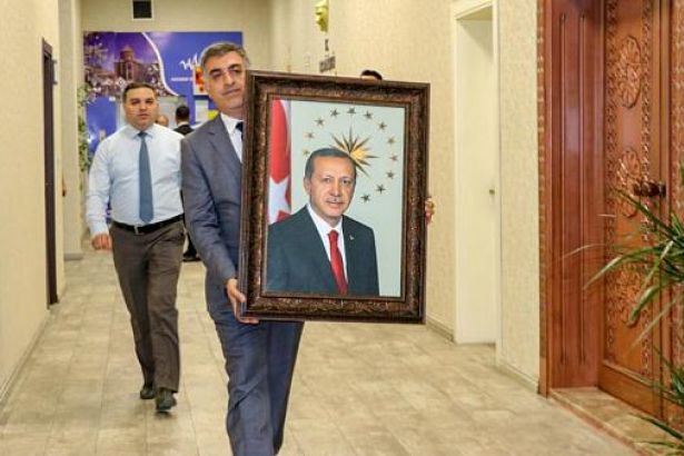 Bir HDP'li belediyeye daha kayyum atandı!