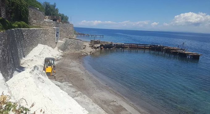 Bodrum'da plaja insan sağlığına zararlı 'kuvars tozu' döküldü