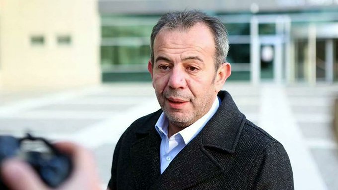 Bolu Belediye Başkanı Tanju Özcan'dan 2 bin kişiye hakaret ve küfür iddiasıyla suç duyurusu 