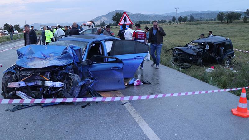 Burdur'da kazada 5 kişi öldü, 5 yaralı